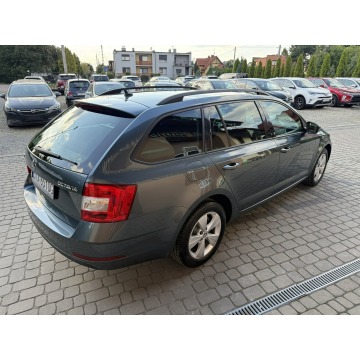 Skoda Octavia  Kombi 2019,  1.6 diesel - Na sprzedaż za 49 900 zł - Orzech - zdjęcie 6