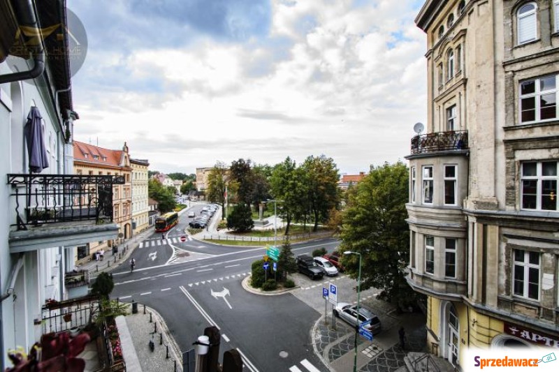 134,6M2/ 5 POKOI/ 2 BALKONY/ BLISKO...