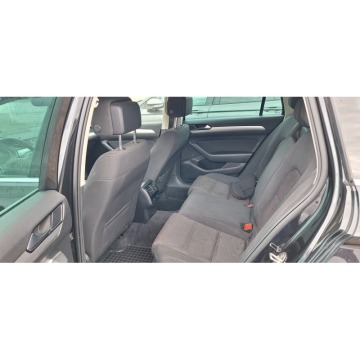 Volkswagen Passat  Kombi 2017,  2.0 diesel, automat - Na sprzedaż za 56 000 zł - Częstochowa - zdjęcie 8