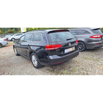 Volkswagen Passat  Kombi 2017,  2.0 diesel, automat - Na sprzedaż za 56 000 zł - Częstochowa - zdjęcie 6