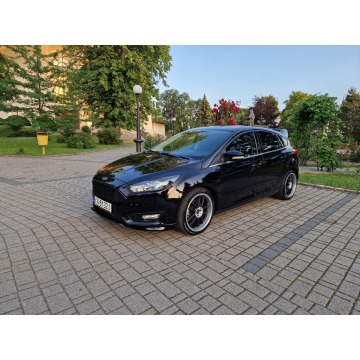 Ford Focus  Hatchback 2018,  2.0 benzyna, automat - Na sprzedaż za 53 999 zł - Nowy Sącz - zdjęcie 2
