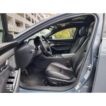 Mazda 3  Hatchback 2021,  2.5 benzyna, automat - Na sprzedaż za 109 700 zł - Warszawa - zdjęcie 4