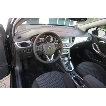 Opel Astra  Hatchback 2019,  1.4 benzyna, automat - Na sprzedaż za 49 900 zł - Gniezno - zdjęcie 5