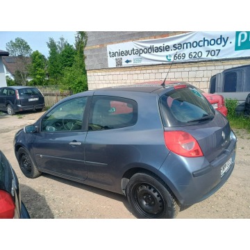 Renault Clio  Hatchback 2006,  1.6 benzyna - Na sprzedaż za 3 999,00 zł - Fasty - zdjęcie 6