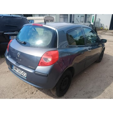 Renault Clio  Hatchback 2006,  1.6 benzyna - Na sprzedaż za 3 999,00 zł - Fasty - zdjęcie 4