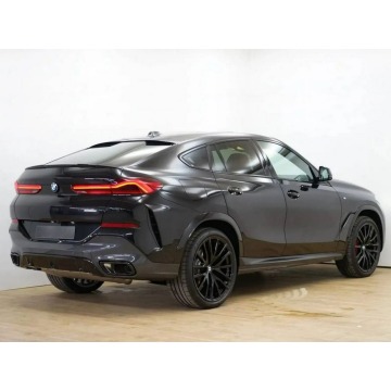 BMW X6  SUV 2025,  3.0 diesel, automat - Na sprzedaż za 389 995 zł - Kraków - zdjęcie 2