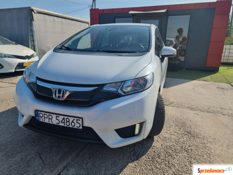 Honda Jazz  Hatchback 2016,  1.3 benzyna - Na sprzedaż za 39 900 zł - Kraków