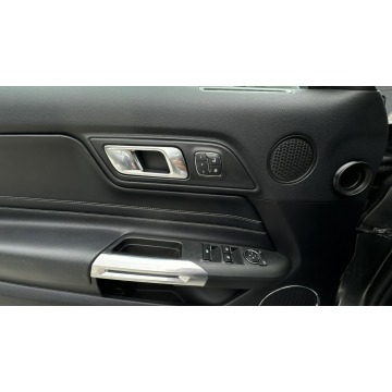 Ford Mustang  Kabriolet 2019,  5.0 benzyna, automat - Na sprzedaż za 149 995 zł - Gdańsk - zdjęcie 11