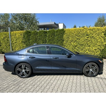 Volvo S60  Sedan/Limuzyna 2021,  2.0 hybryda, automat - Na sprzedaż za 119 800 zł - Tarnów - zdjęcie 3