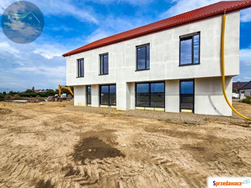 Sprzedam dom Kalno -  bliźniak jednopiętrowy,  pow.  136 m2,  działka:   500 m2