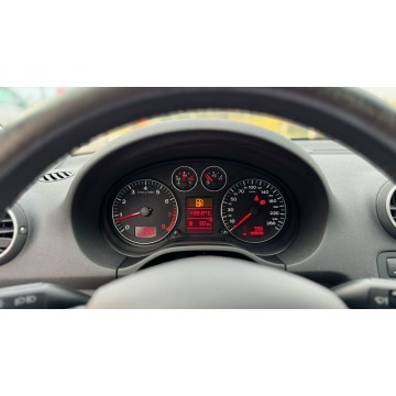 Audi A3  Hatchback 2006,  1.6 benzyna - Na sprzedaż za 13 500 zł - Gołków - zdjęcie 12