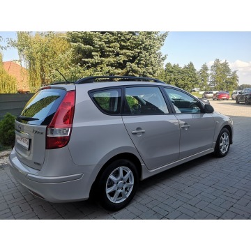Hyundai i30 2011,  1.6 diesel - Na sprzedaż za 17 900 zł - Strzegom - zdjęcie 5
