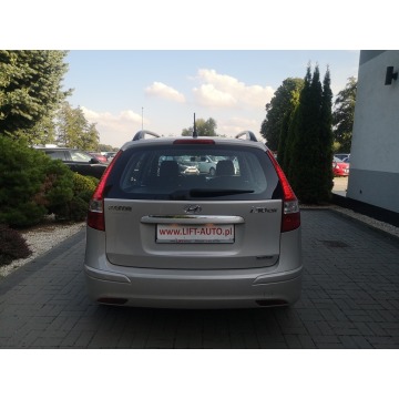 Hyundai i30 2011,  1.6 diesel - Na sprzedaż za 17 900 zł - Strzegom - zdjęcie 7