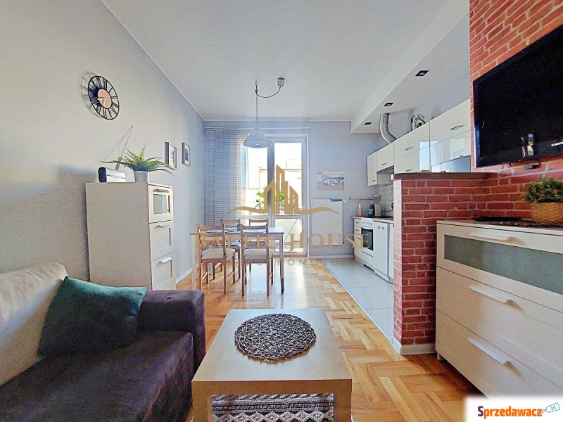 Mieszkanie dwupokojowe Gdynia - Śródmieście,   36 m2, trzecie piętro - Sprzedam