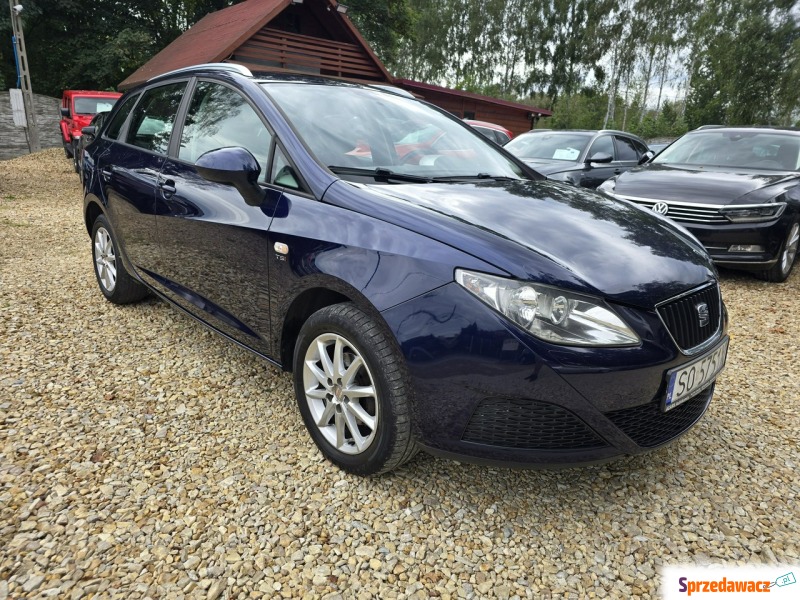 Seat Ibiza  Kombi 2011,  1.2 benzyna - Na sprzedaż za 19 900 zł - Sosnowiec