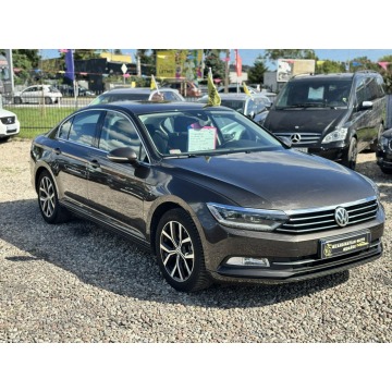 Volkswagen Passat  Sedan/Limuzyna 2015,  1.5 benzyna - Na sprzedaż za 52 900 zł - Reda - zdjęcie 2
