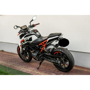 KTM duke - 125 R 2020 ABS KSIĄŻKA Raty Transport... - Motocykle sportowe - Radom - zdjęcie 4