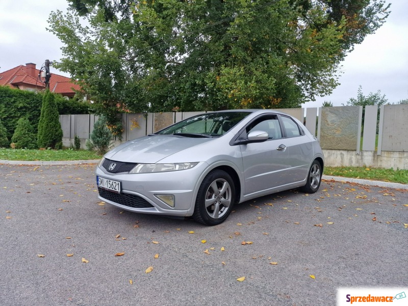 Honda Civic 2010,  1.3 benzyna - Na sprzedaż za 18 900 zł - Nowy Sącz