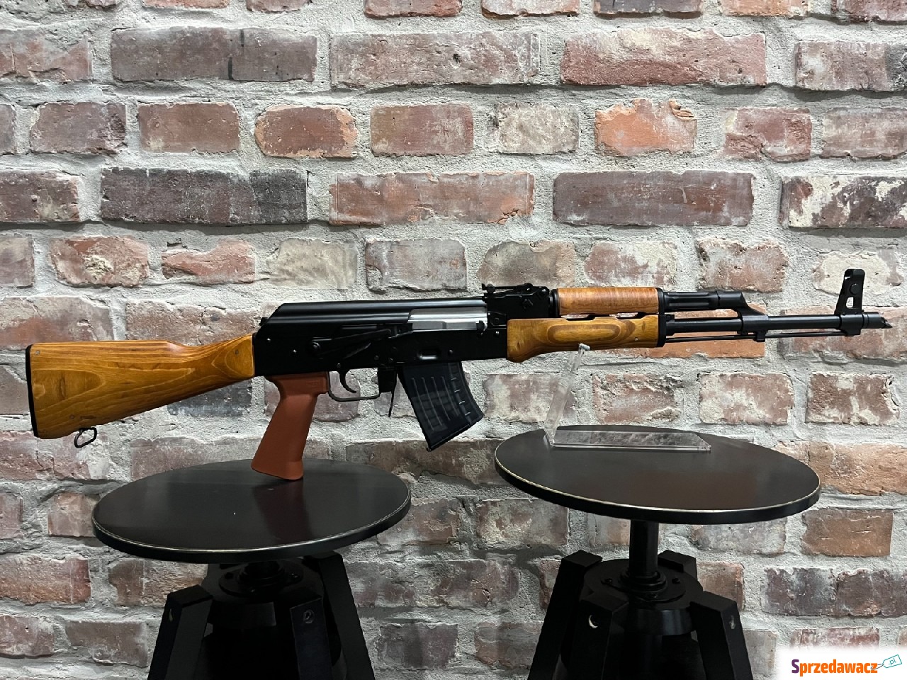Karabin samopowtarzalny Jack 7...
