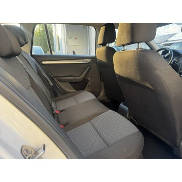 Skoda Octavia  Kombi 2014,  1.6 diesel - Na sprzedaż za 18 900 zł - Gdów - zdjęcie 9