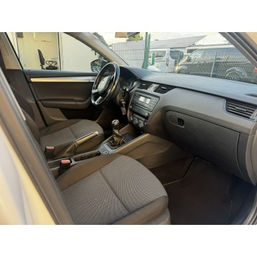 Skoda Octavia  Kombi 2014,  1.6 diesel - Na sprzedaż za 18 900 zł - Gdów - zdjęcie 12