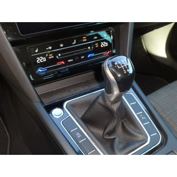 Volkswagen Passat  Kombi 2020,  2.0 diesel - Na sprzedaż za 79 900 zł - Nowy Sącz - zdjęcie 12