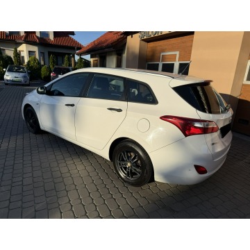 Hyundai i30 2012,  1.4 benzyna - Na sprzedaż za 31 900 zł - Orzech - zdjęcie 10