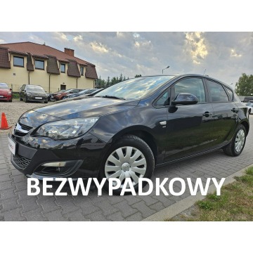Opel Astra - Navi // pół skóra // niski przebieg // grzane fotele i kierownica