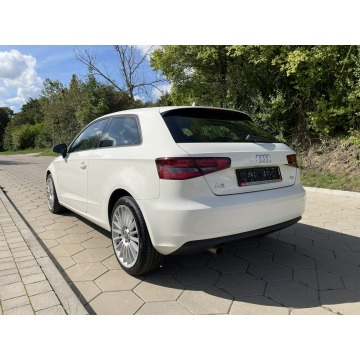Audi A3  Hatchback 2012,  1.6 diesel - Na sprzedaż za 35 999 zł - Gostyń - zdjęcie 4