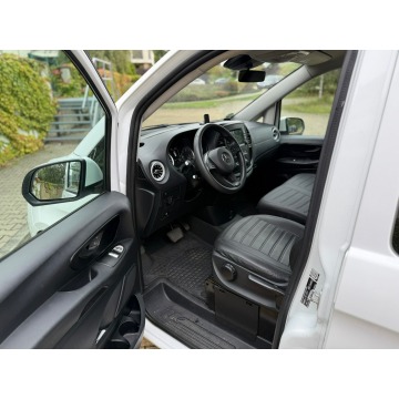 Mercedes - Benz Vito  Bus 2020,  2.0 diesel, automat - Na sprzedaż za 97 000 zł - Tarnowskie Góry - zdjęcie 5