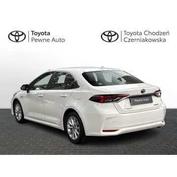 Toyota Corolla  Sedan/Limuzyna 2021,  1.8 hybryda, automat - Na sprzedaż za 76 900 zł - Warszawa - zdjęcie 3