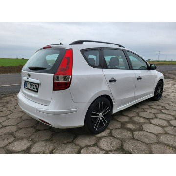 Hyundai i30 2012,  1.6 diesel - Na sprzedaż za 13 999 zł - Gostyń - zdjęcie 6