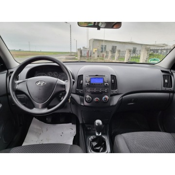 Hyundai i30 2012,  1.6 diesel - Na sprzedaż za 13 999 zł - Gostyń - zdjęcie 10