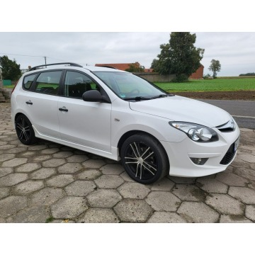 Hyundai i30 2012,  1.6 diesel - Na sprzedaż za 13 999 zł - Gostyń - zdjęcie 8