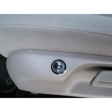 Volkswagen Golf 2011,  2.0 diesel - Na sprzedaż za 15 999 zł - Gostyń - zdjęcie 12