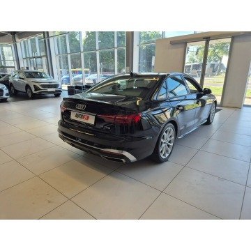 Audi A4  Sedan/Limuzyna 2023,  2.0 benzyna, automat - Na sprzedaż za 129 900 zł - Kraków - zdjęcie 3