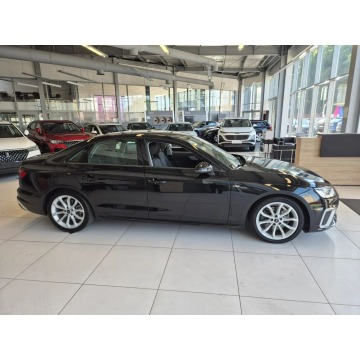 Audi A4  Sedan/Limuzyna 2023,  2.0 benzyna, automat - Na sprzedaż za 129 900 zł - Kraków - zdjęcie 2