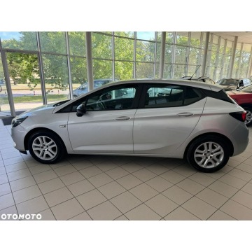 Opel Astra  Liftback 2021,  1.2 benzyna - Na sprzedaż za 44 900 zł - Kraków - zdjęcie 6