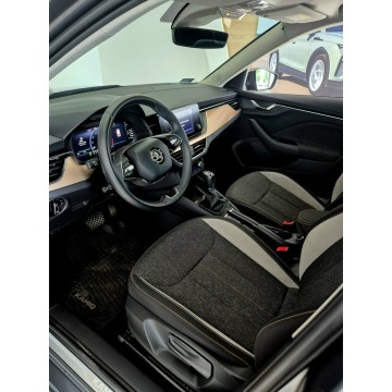 Skoda Kamiq  SUV 2022,  1.0 benzyna, automat - Na sprzedaż za 87 900 zł - Kraków - zdjęcie 10