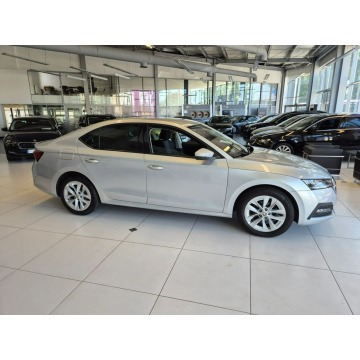 Skoda Octavia  Sedan/Limuzyna 2022,  1.5 benzyna - Na sprzedaż za 73 900 zł - Kraków - zdjęcie 4