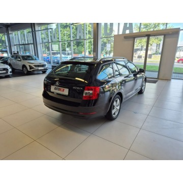 Skoda Octavia 2019,  1.5 benzyna - Na sprzedaż za 61 900 zł - Kraków - zdjęcie 3