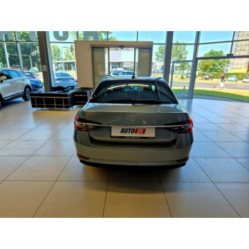 Skoda Superb  Sedan/Limuzyna 2021,  1.5 benzyna - Na sprzedaż za 69 900 zł - Kraków - zdjęcie 4