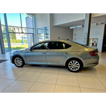 Skoda Superb  Sedan/Limuzyna 2021,  1.5 benzyna - Na sprzedaż za 69 900 zł - Kraków - zdjęcie 6