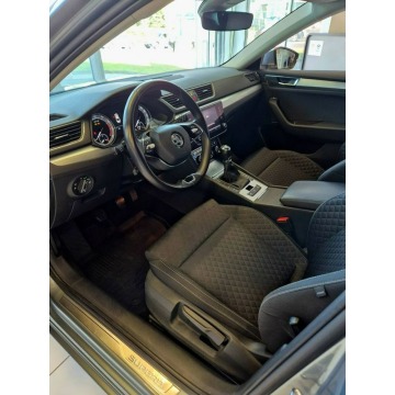 Skoda Superb  Sedan/Limuzyna 2021,  1.5 benzyna - Na sprzedaż za 69 900 zł - Kraków - zdjęcie 9