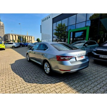 Skoda Superb  Sedan/Limuzyna 2021,  1.5 benzyna - Na sprzedaż za 76 900 zł - Kraków - zdjęcie 5