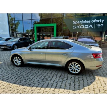 Skoda Superb  Sedan/Limuzyna 2021,  1.5 benzyna - Na sprzedaż za 76 900 zł - Kraków - zdjęcie 6