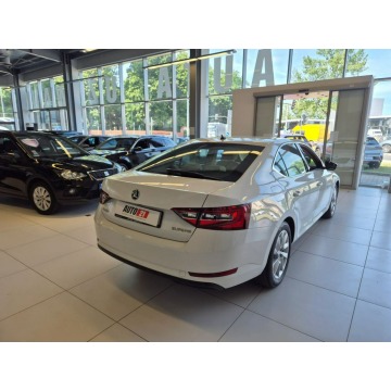 Skoda Superb  Sedan/Limuzyna 2018,  2.0 diesel, automat - Na sprzedaż za 74 900 zł - Kraków - zdjęcie 3