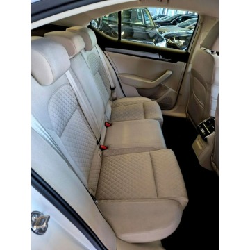 Skoda Superb  Sedan/Limuzyna 2018,  2.0 diesel, automat - Na sprzedaż za 74 900 zł - Kraków - zdjęcie 12