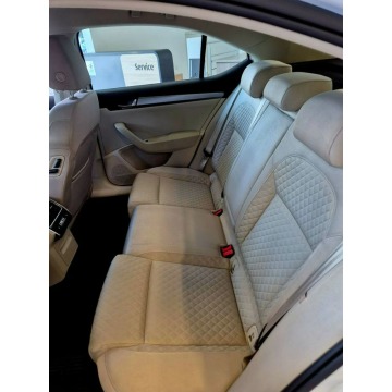 Skoda Superb  Sedan/Limuzyna 2018,  2.0 diesel, automat - Na sprzedaż za 74 900 zł - Kraków - zdjęcie 11