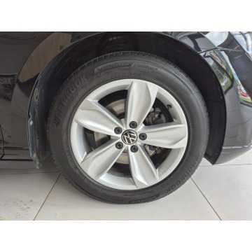 Volkswagen Passat 2022,  2.0 benzyna, automat - Na sprzedaż za 84 900 zł - Kraków - zdjęcie 10
